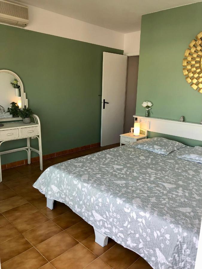 Appartement 80 M2,Port Rhodes D-2 Chambres, Terrasse Panoramique, Vue Sur Le Canal Principal D'Empuriabrava Esterno foto